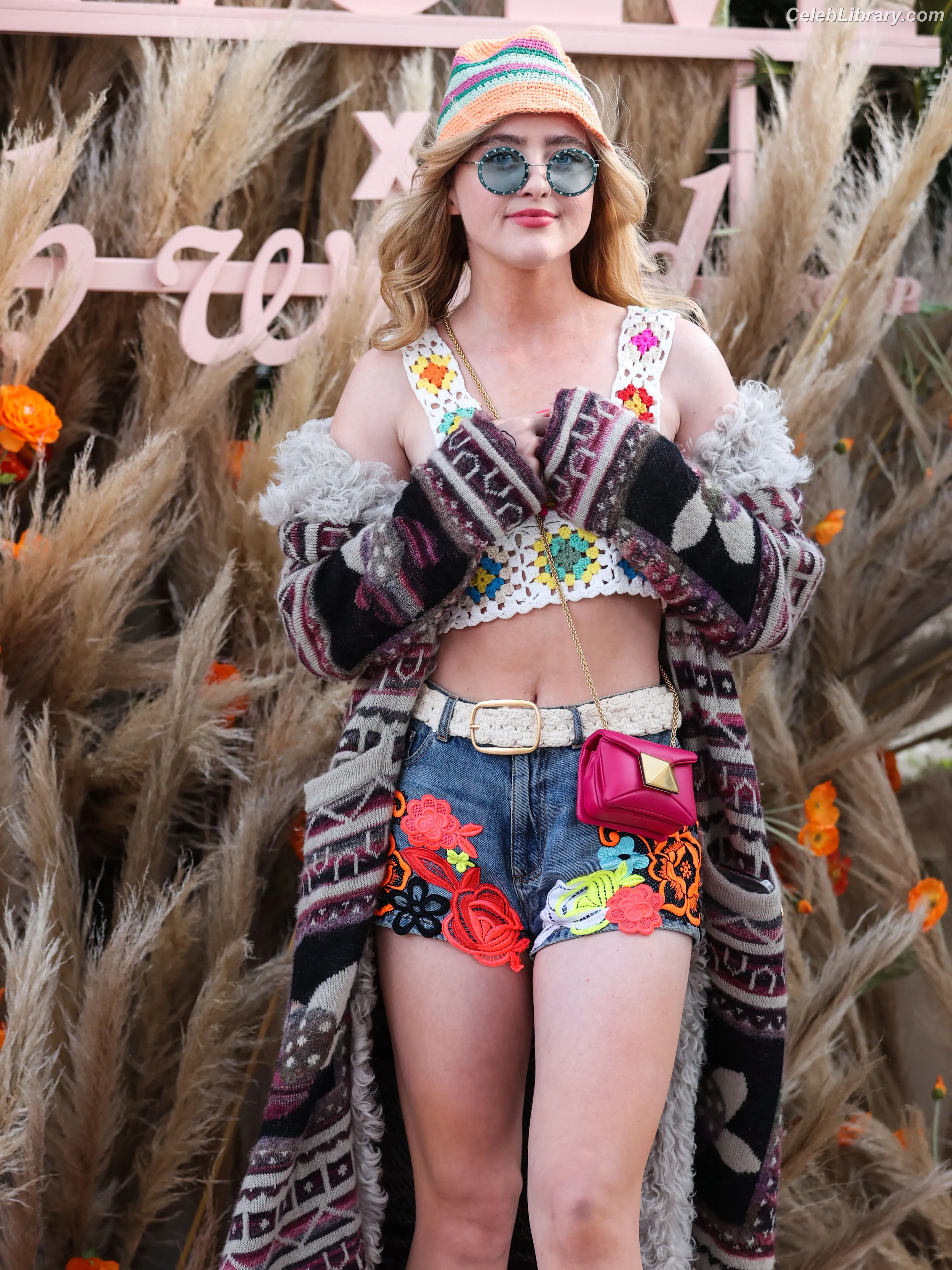Kathryn Newton photo 16 of 1451