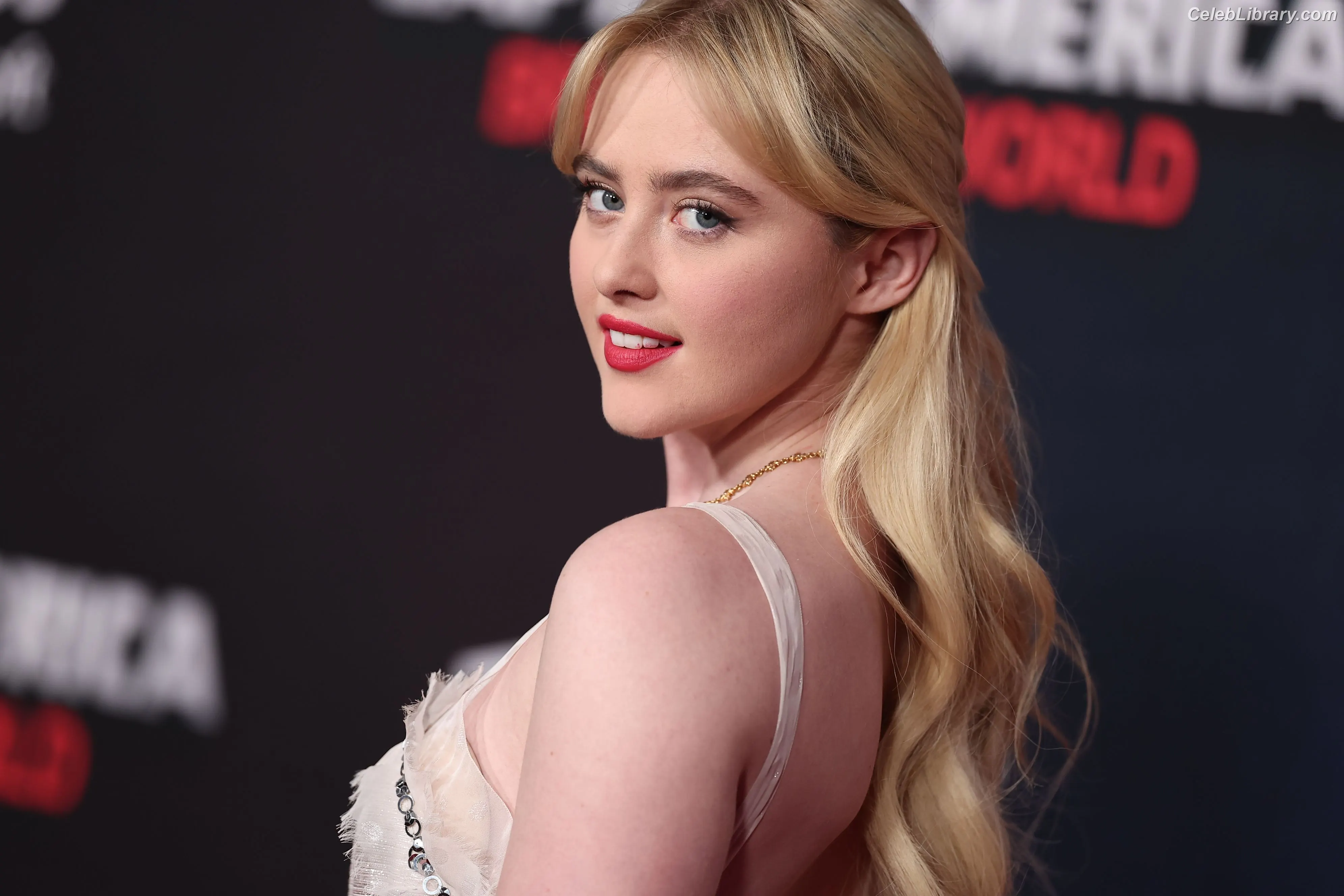 Kathryn Newton photo 15 of 1451