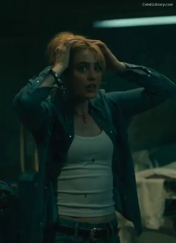 Kathryn Newton photo 18 of 1451