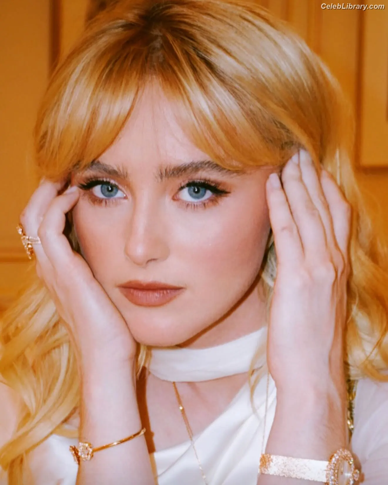 Kathryn Newton photo 18 of 1451