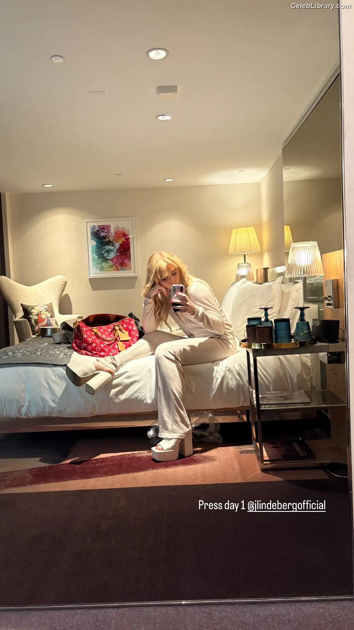 Kathryn Newton photo 14 of 1451