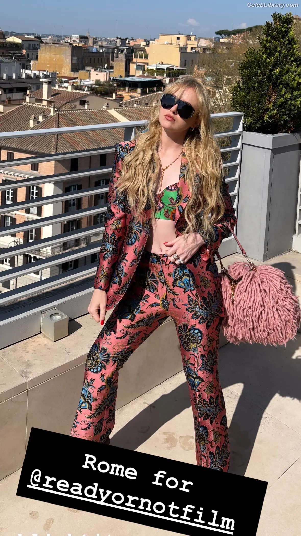 Kathryn Newton photo 17 of 1451