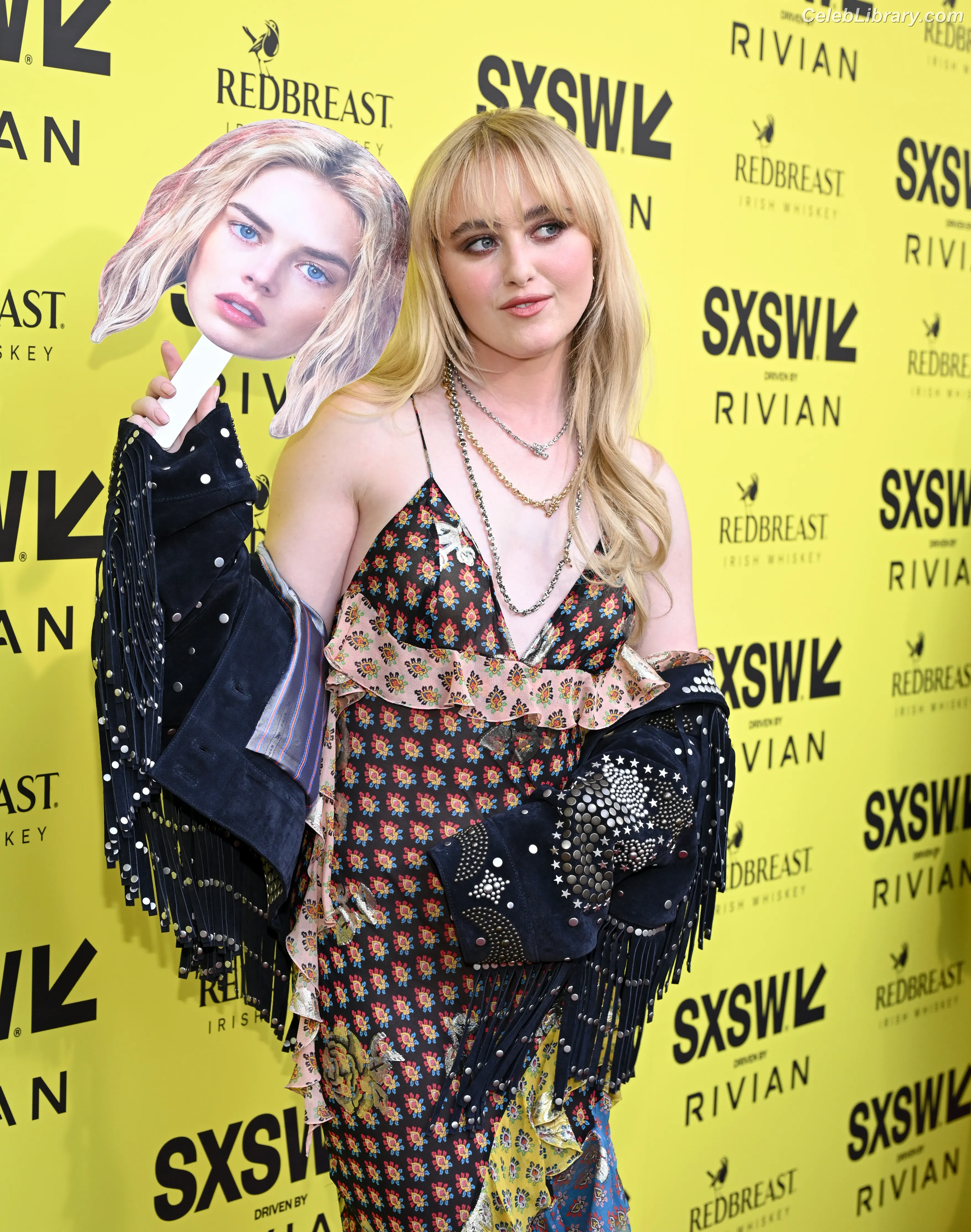 Kathryn Newton photo 3 of 1451