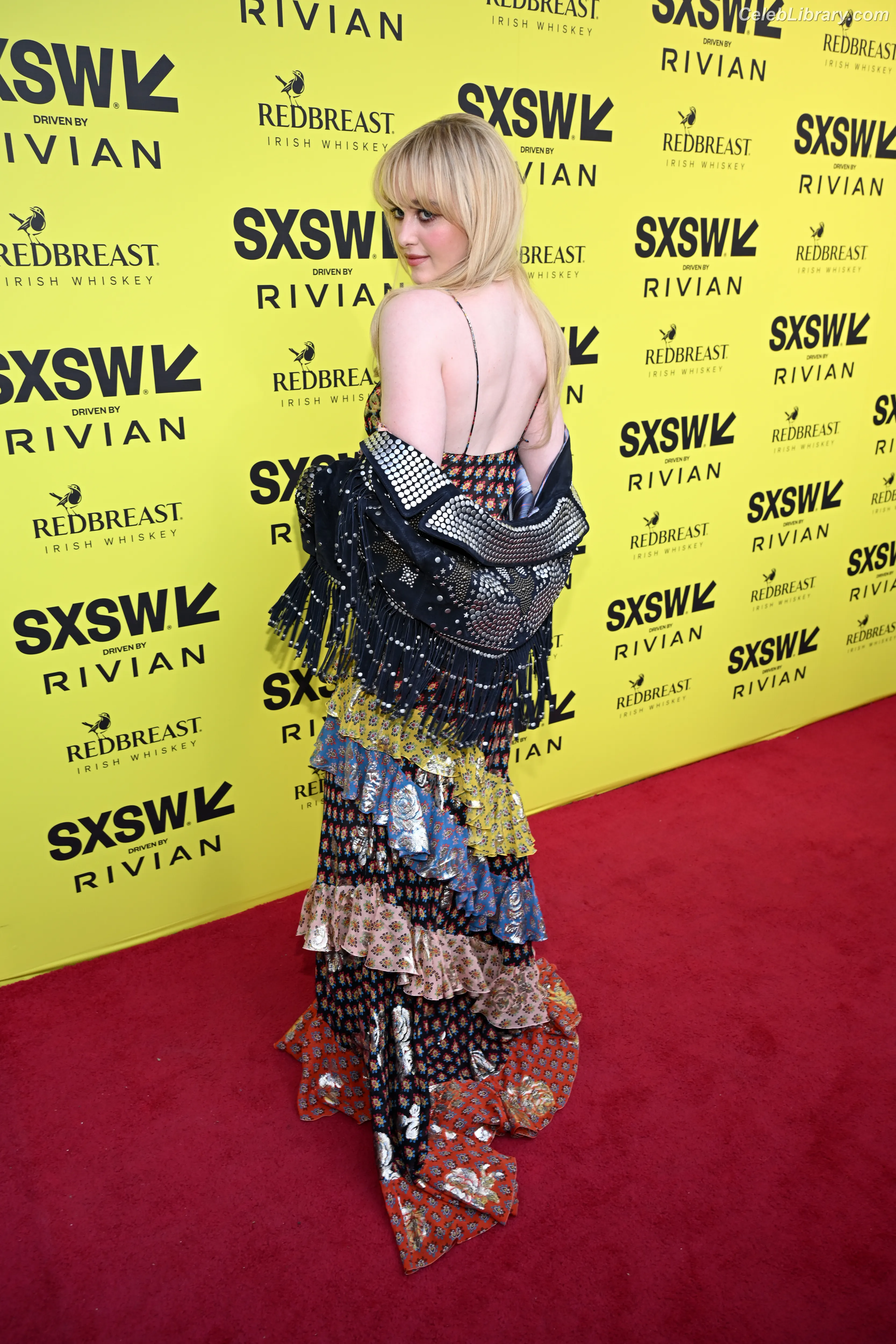 Kathryn Newton photo 12 of 1451