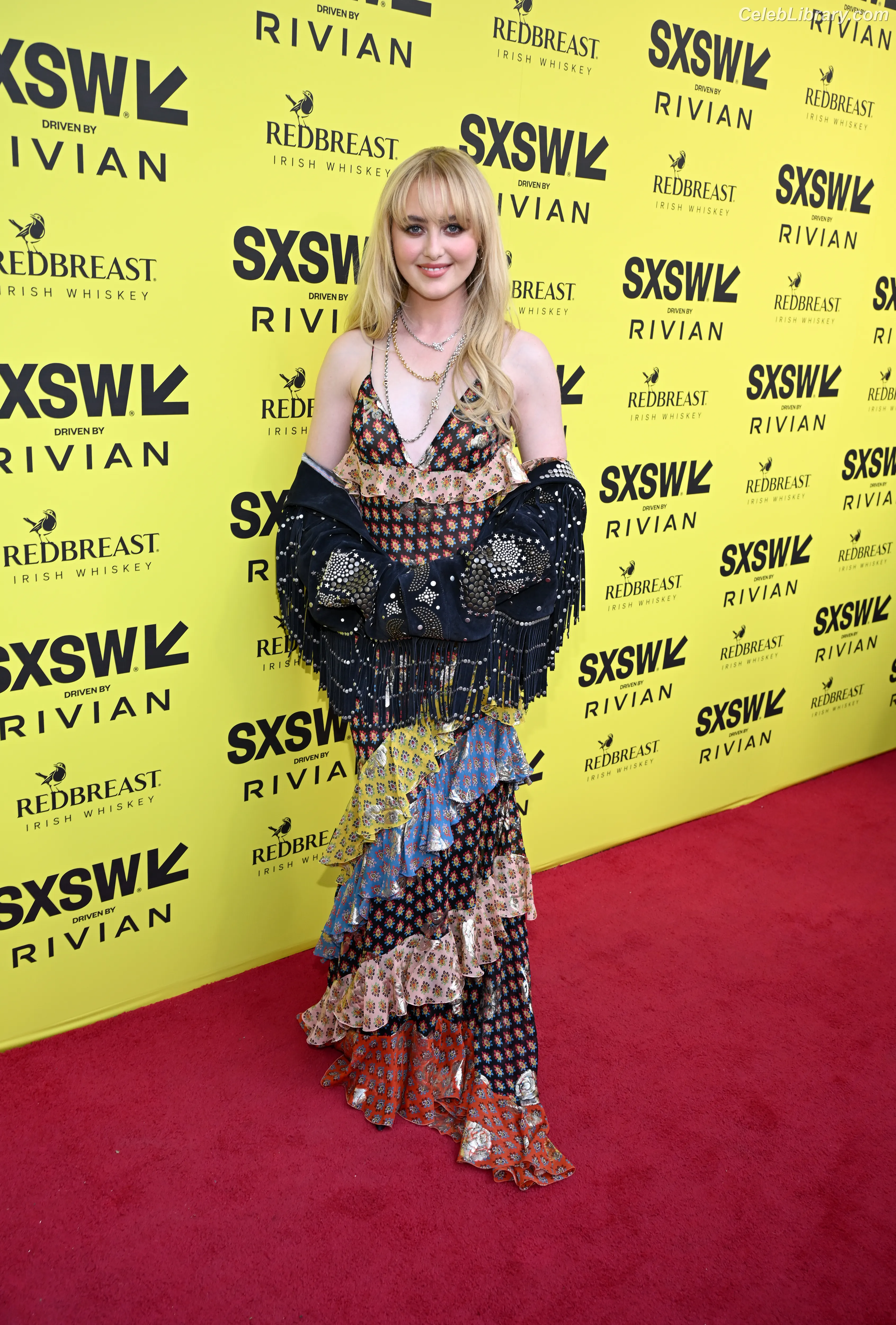 Kathryn Newton photo 13 of 1451