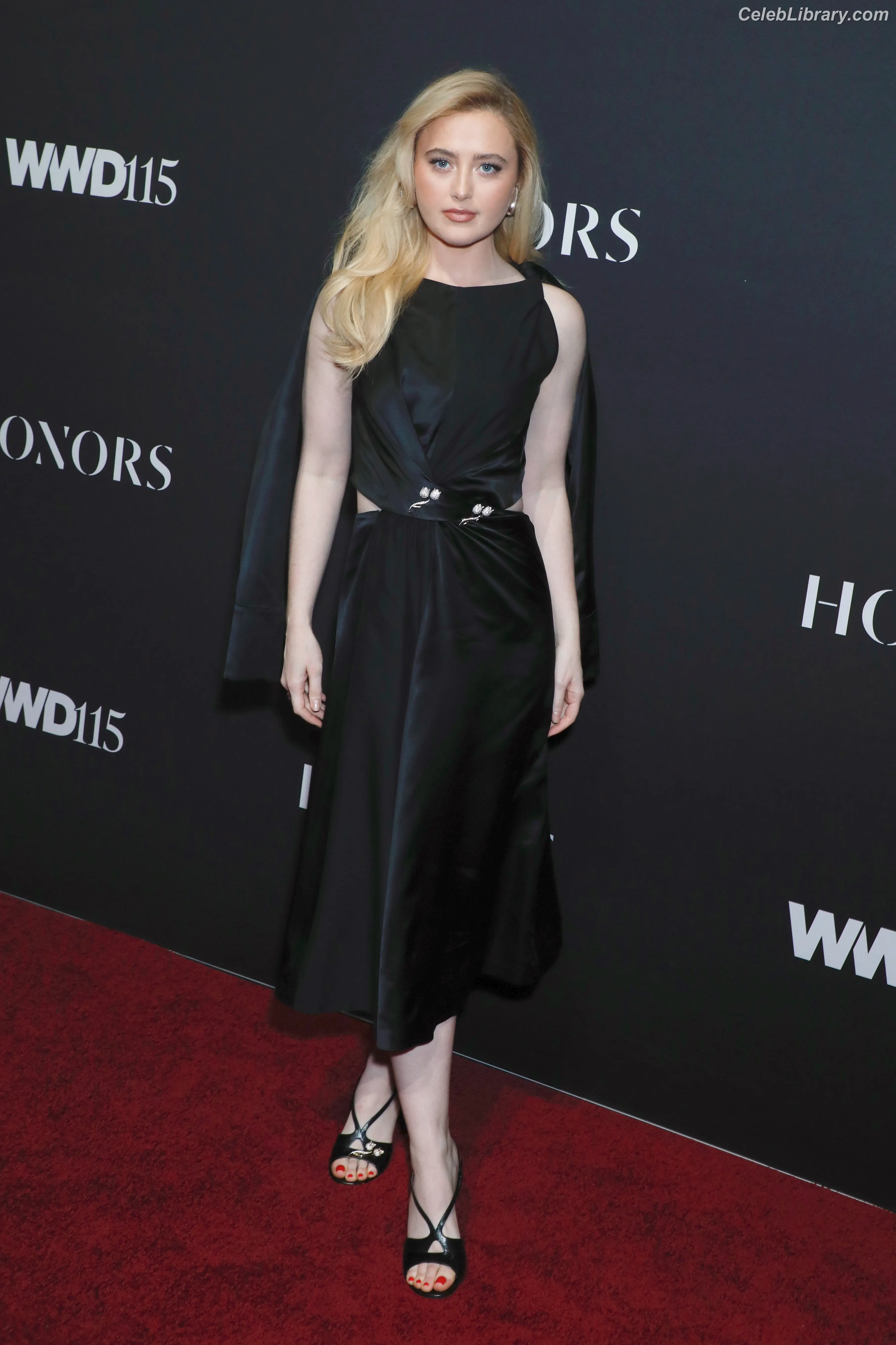 Kathryn Newton photo 16 of 1451