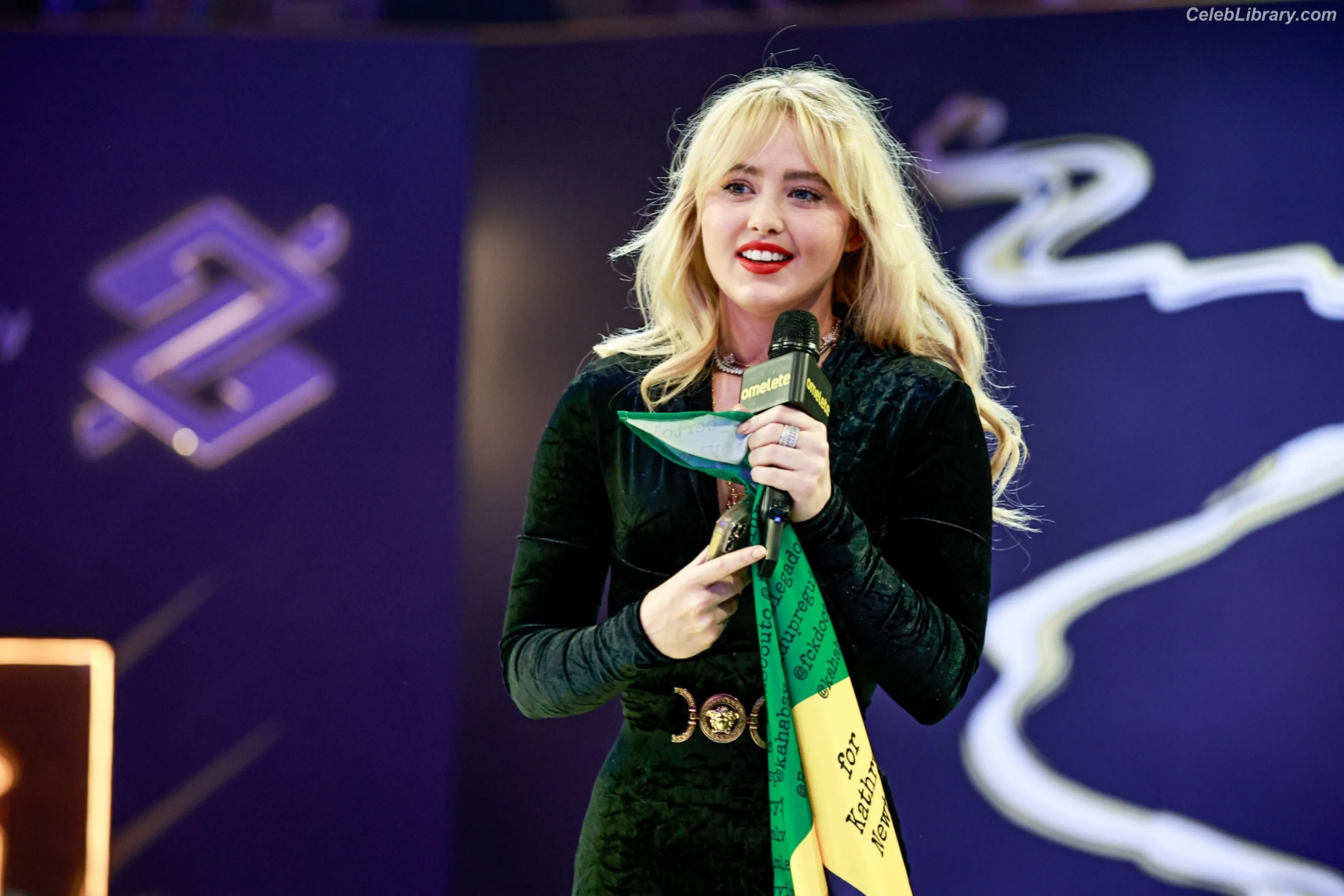 Kathryn Newton photo 12 of 1451