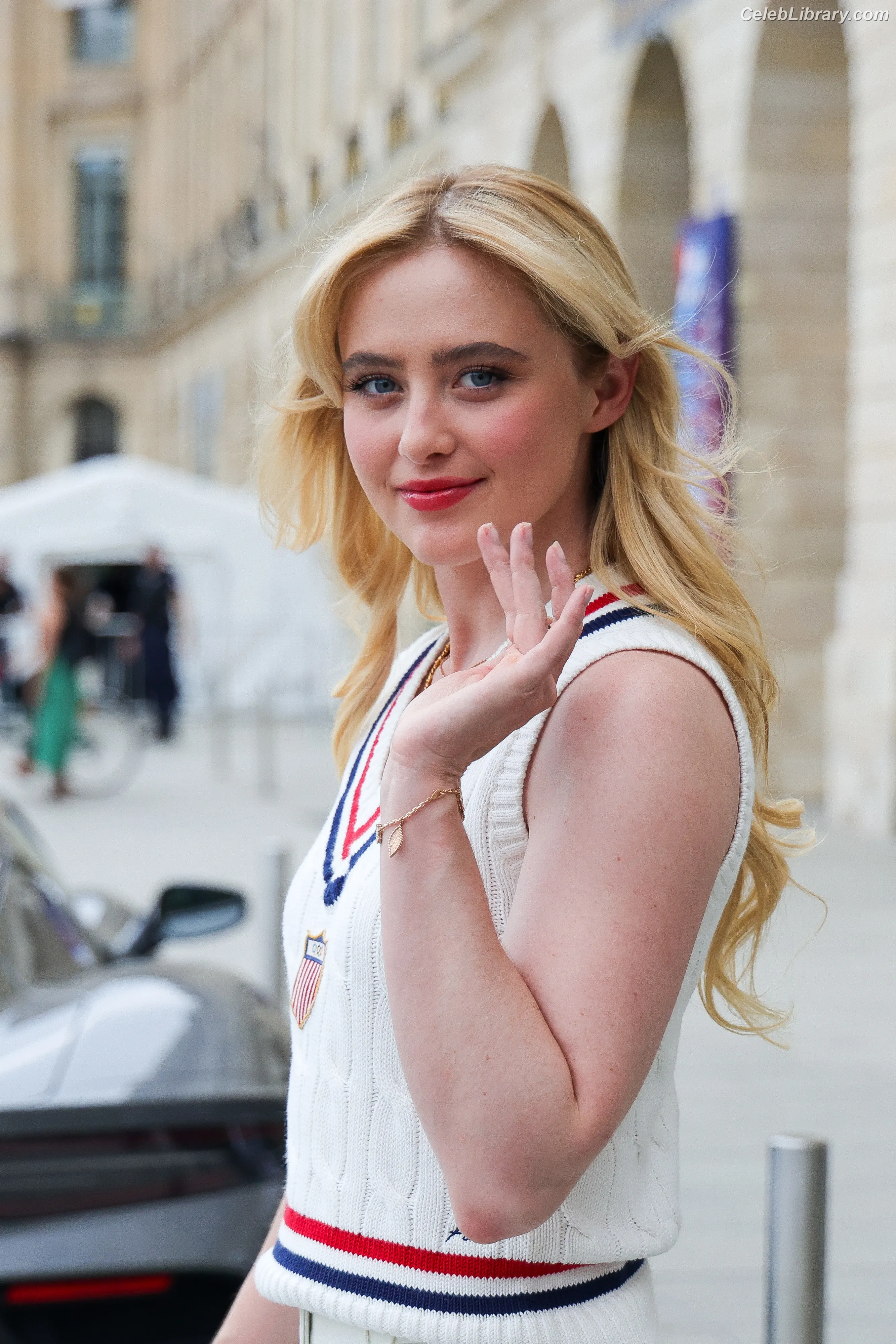 Kathryn Newton photo 22 of 1451