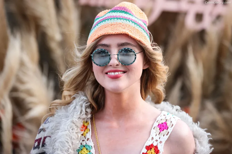 Kathryn Newton photo 12 of 1452