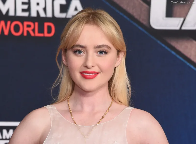 Kathryn Newton photo 15 of 1452