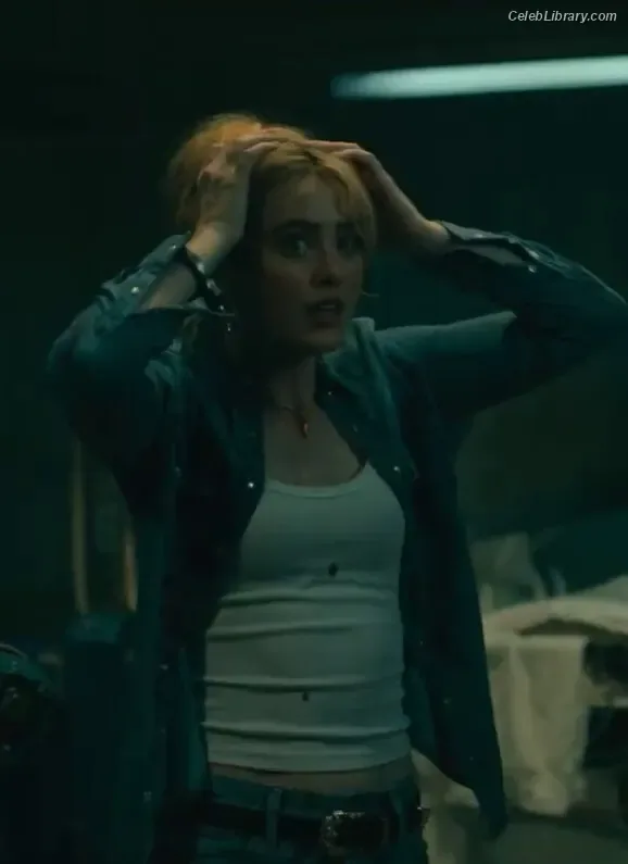 Kathryn Newton photo 18 of 1452