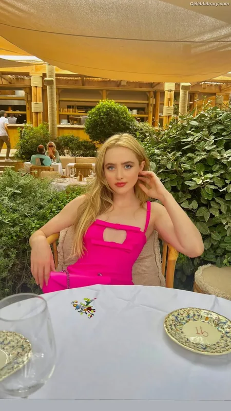 Kathryn Newton photo 12 of 1452