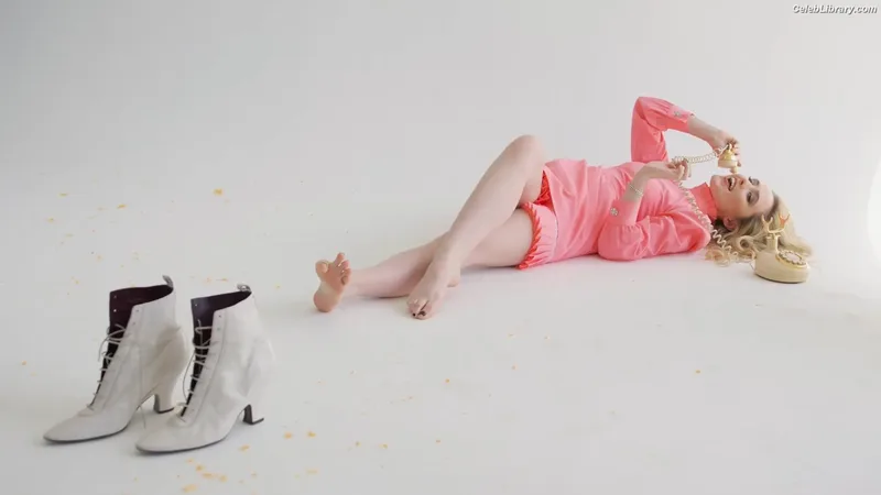 Kathryn Newton photo 23 of 1452