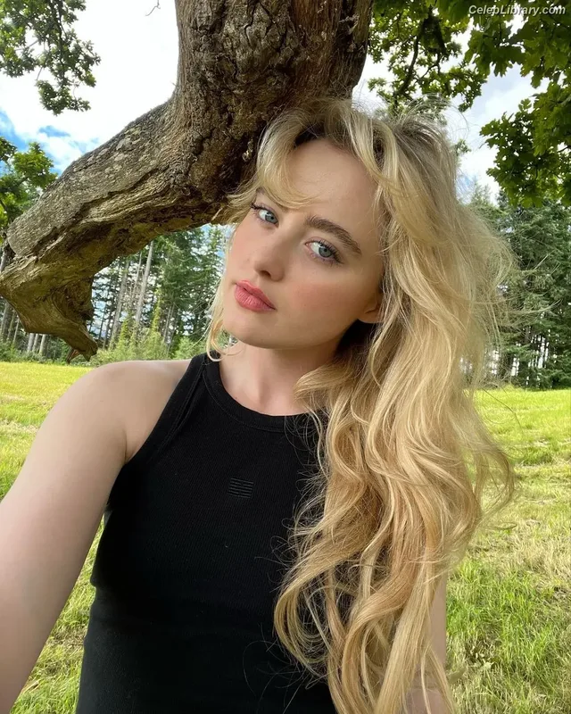 Kathryn Newton photo 3 of 1452