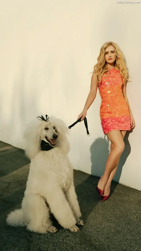 Kathryn Newton photo 19 of 1452