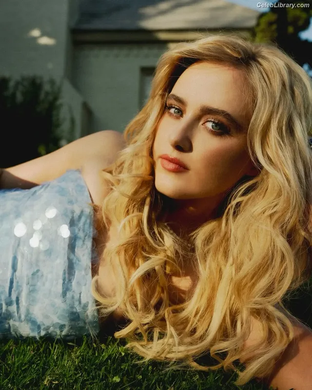 Kathryn Newton photo 22 of 1452