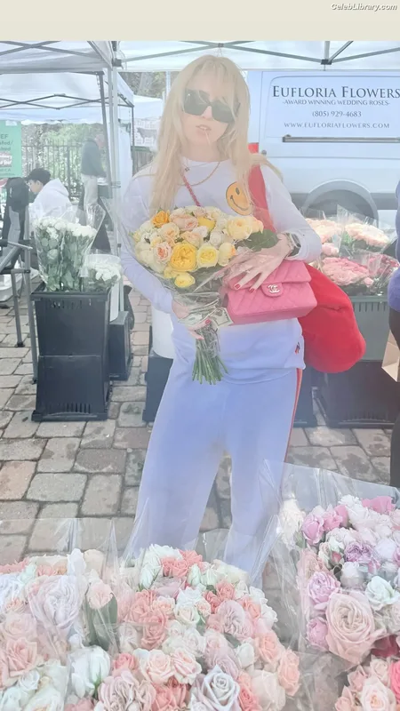 Kathryn Newton photo 24 of 1452