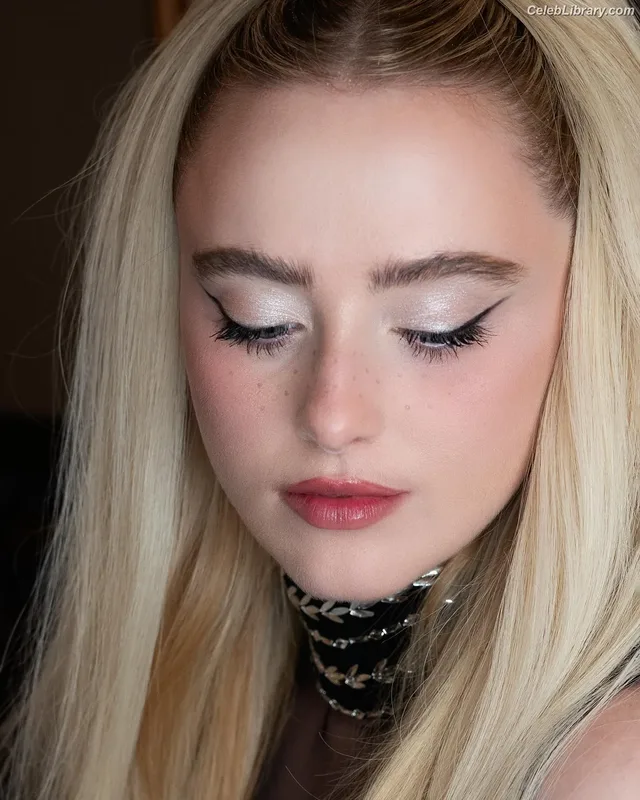 Kathryn Newton photo 3 of 1452