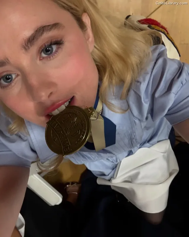 Kathryn Newton photo 13 of 1452