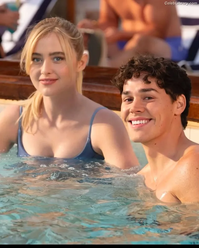 Kathryn Newton photo 17 of 1452