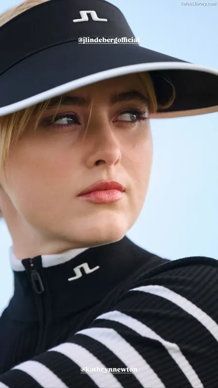 Kathryn Newton photo 18 of 1452