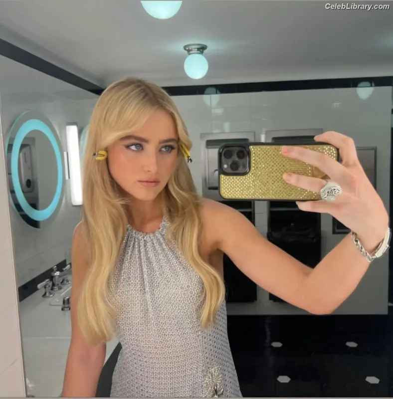Kathryn Newton photo 22 of 1452