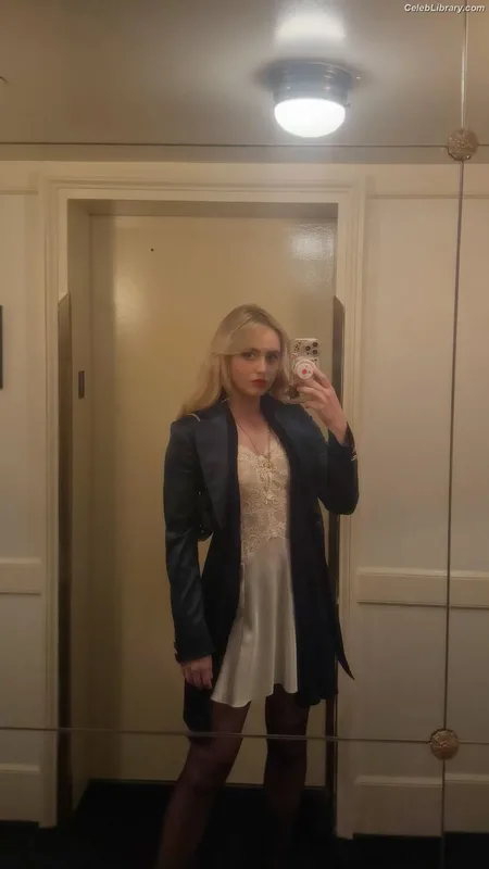 Kathryn Newton photo 5 of 1452