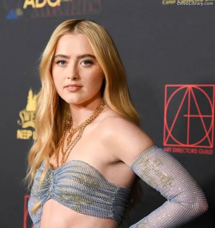 Kathryn Newton photo 19 of 1452
