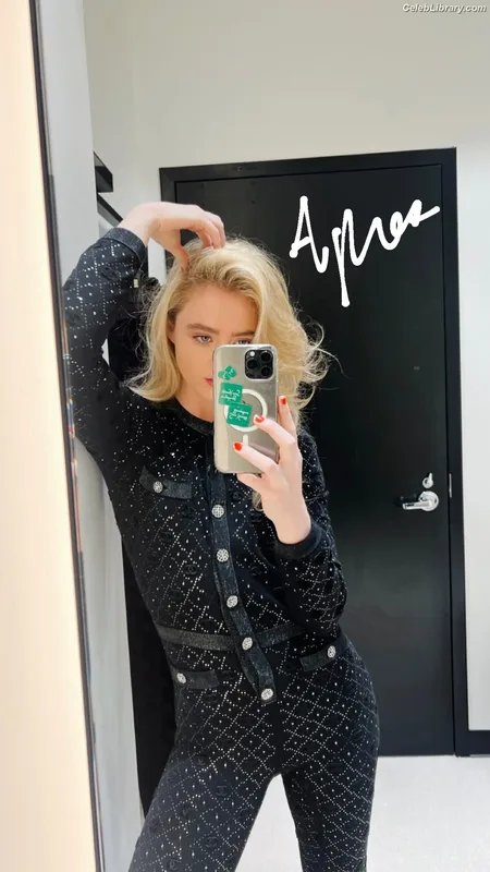 Kathryn Newton photo 21 of 1452