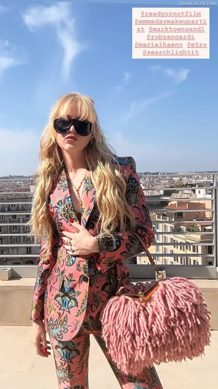 Kathryn Newton photo 12 of 1452