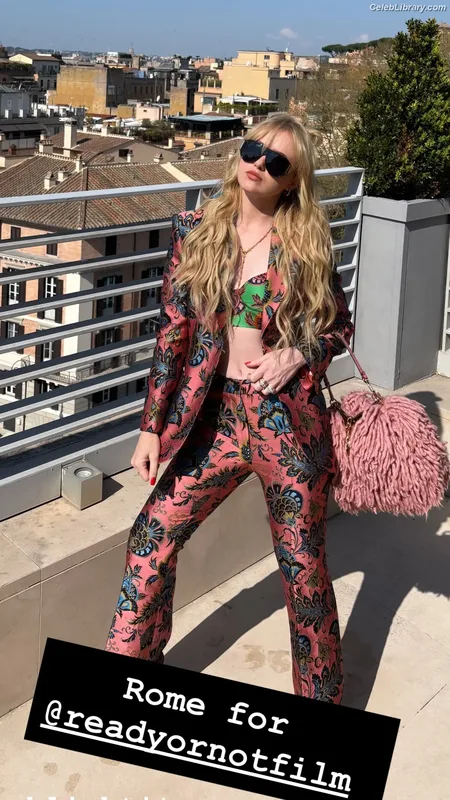 Kathryn Newton photo 17 of 1452