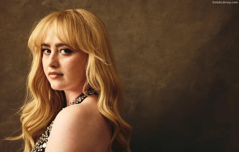 Kathryn Newton photo 10 of 1452
