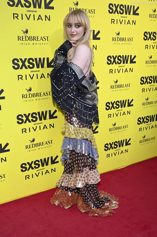 Kathryn Newton photo 21 of 1452