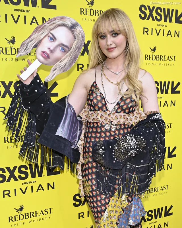 Kathryn Newton photo 23 of 1452