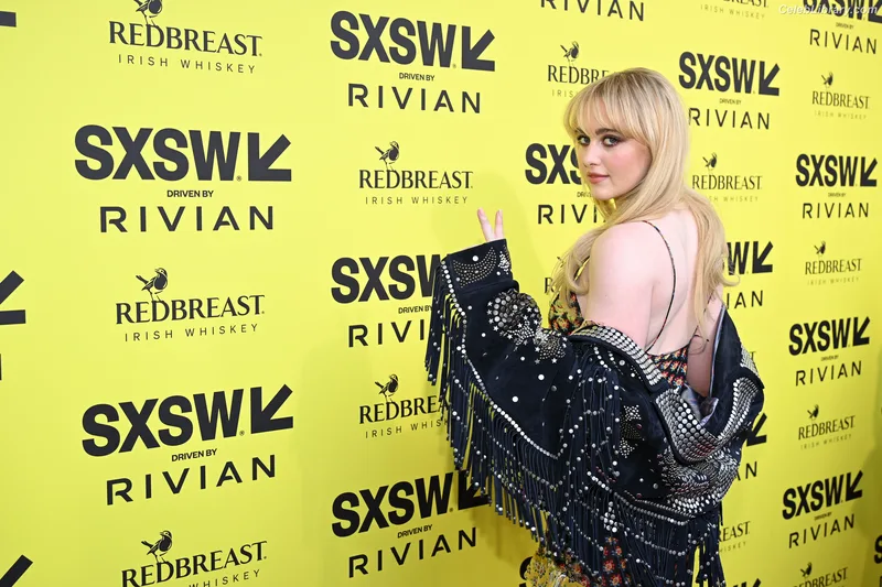 Kathryn Newton photo 5 of 1452