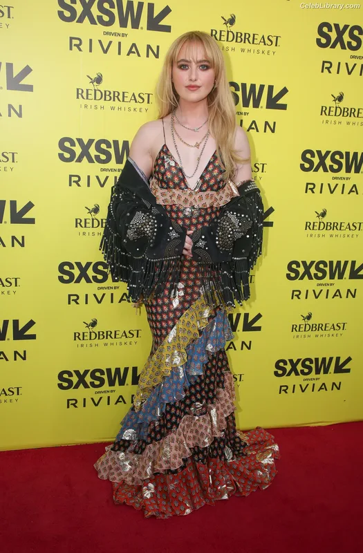 Kathryn Newton photo 9 of 1452