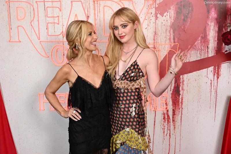 Kathryn Newton photo 24 of 1452