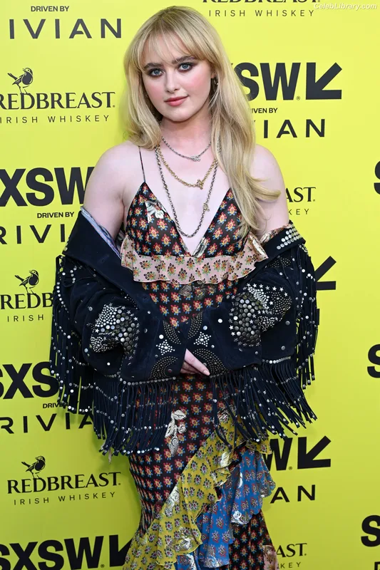 Kathryn Newton photo 4 of 1452