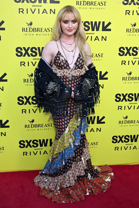 Kathryn Newton photo 8 of 1452