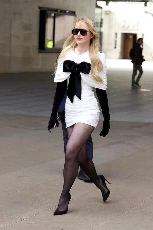 Kathryn Newton photo 14 of 1452