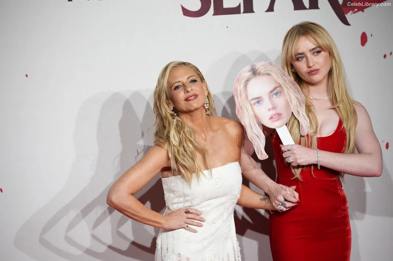 Kathryn Newton photo 14 of 1452
