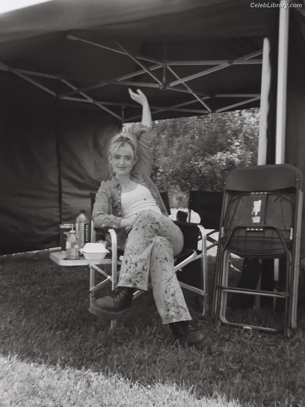 Kathryn Newton photo 24 of 1452