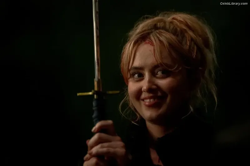 Kathryn Newton photo 3 of 1452