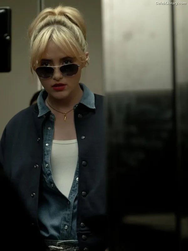 Kathryn Newton photo 7 of 1452