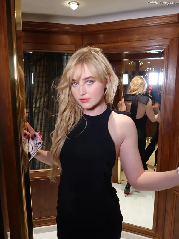 Kathryn Newton photo 23 of 1452