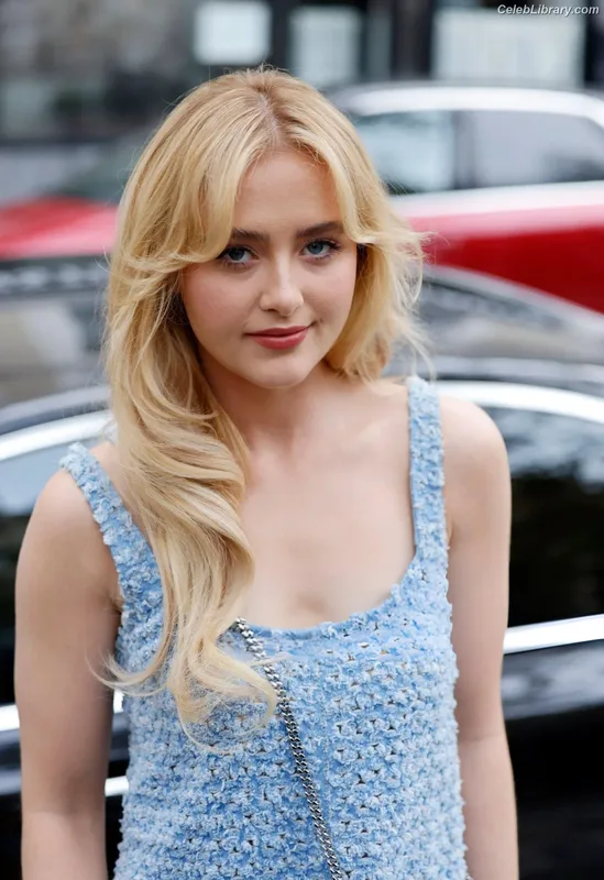 Kathryn Newton photo 7 of 1452