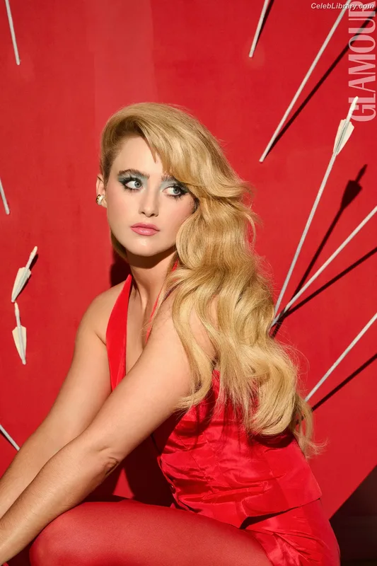 Kathryn Newton photo 21 of 1452