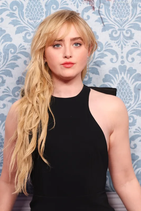 Kathryn Newton photo 24 of 1452