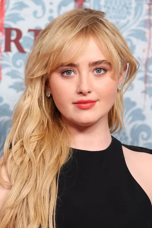 Kathryn Newton photo 9 of 1452