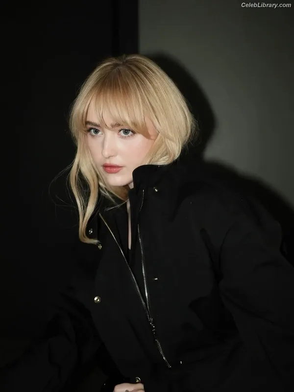 Kathryn Newton photo 14 of 1452